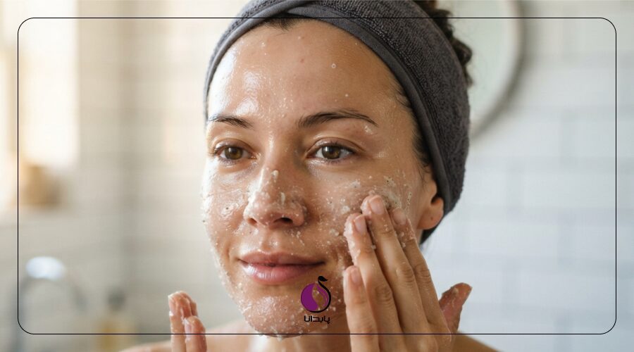 اشتباهات رایج در استفاده از محصولات فعال و لایهبردار برای روتین پوست مختلط